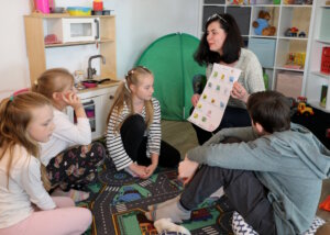 Jeden Mittwoch findet die Kinderbetreuung von 16 bis 19 Uhr in den Räumen der Helfenden Schirme in der Solinger Innenstadt statt. (Foto: © Bastian Glumm)