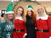 Freuten sich über eine gelungene Nikolausfeier am vergangenen Samstag: v.li. Agnieszka Moranska-Röder, Yuliia Arismyatova, Iryna Kohut-Harvanko und Svitlana Glumm von den "Helfenden Schirmen Solingen". (Foto: © Bastian Glumm)