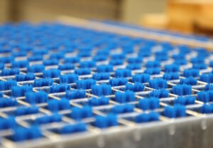 Die speziell gebündelten Borsten sorgen für wiederholten Kontakt mit der Lauffläche. Je nach Radgröße werden die Felder so dimensioniert, dass die Reinigung optimal greifen kann. (Foto: © Bastian Glumm)