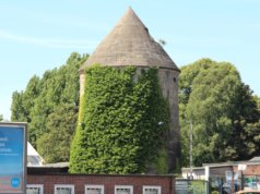 Unter anderem in Hochbunkern wie diesem an der Max-Leven-Gasse suchten die Solingerinnen und Solinger während der Luftangriffe auf die Klingenstadt im Zweiten Weltkrieg Schutz. (Archivfoto: © Bastian Glumm)