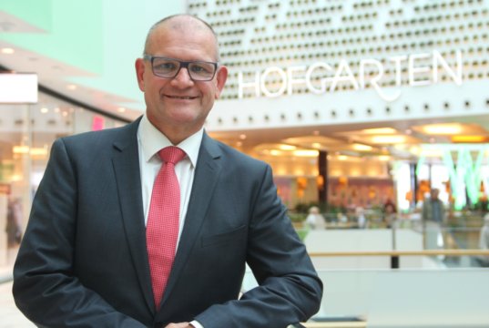 Rald Lindl ist Center-Manager des Solinger Einkaufscenters Hofgarten. (Foto: © Bastian Glumm)