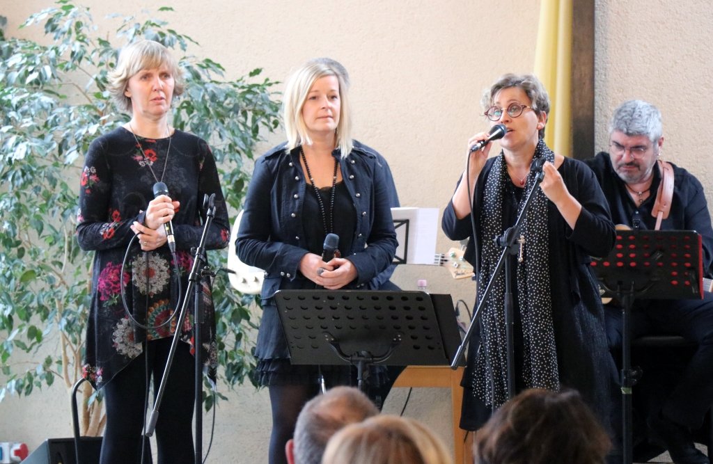 Am Freitag wird das Solinger Ensemble "Vocalissime" bei einem Schaufensterkonzert im leer stehenden Ladenlokal an der Hauptstraße 26 auftreten. (Archivfoto: © Bastian Glumm)