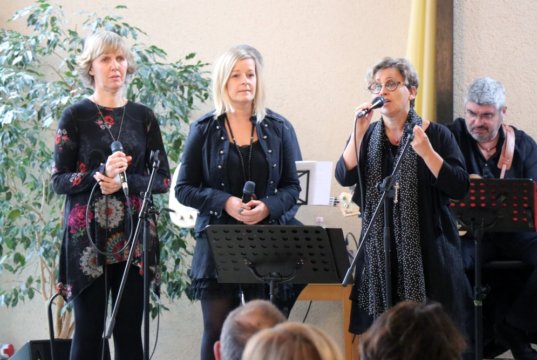 Am Freitag wird das Solinger Ensemble "Vocalissime" bei einem Schaufensterkonzert im leer stehenden Ladenlokal an der Hauptstraße 26 auftreten. (Archivfoto: © Bastian Glumm)