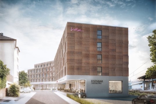 So soll der fünfgeschossige Hotelneubau aussehen. Die Eröffnung des neuen Hotels am Hauptbahnhof ist für das zweite Quartal 2021 vorgesehen. (Bild: © Hotel Solingen GmbH)