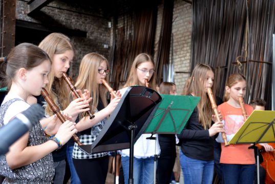 Am kommenden Samstag, 20. Mai, findet wieder das traditionelle Musikfest in der Gesenkschmiede Hendrichs statt. Zwischen 14 und 18 Uhr stellen Musikschüler der Städtischen Musikschule Solingen einem großen Publikum ihr Können vor. (Archivfoto: © Martina Hörle)