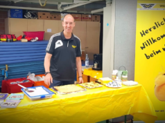 Am Samstag fand in der Sporthalle Rosenkamp ein Inklusionstag statt. Organisiert wurde dieser vom Sanitätshaus Köppchen und vom WMTV. Andreas Lukosch am Stand des Walder Sportvereins. (Foto: © Sanitätshaus Köppchen)