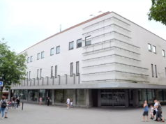 In den ehemaligen Kaufhof kommt ein Impfzentrum, das Mitte Dezember betriebsbereit sein soll. (Foto: © Martina Hörle)