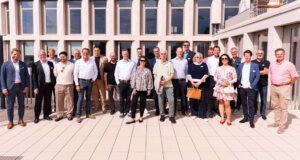 Investoren besichtigen auf Einladung der Wirtschaftsförderung zentrale Stadtentwicklungsprojekte in Solingen – von Wohnbau über Revitalisierung bis zum Change.Campus in Stöcken. (Foto: © Solingen.Business)