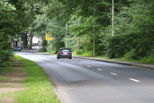 Mit dreiwöchiger Verspätung startet die Sanierung der Ittertalstraße nun am 27. Juli. (Foto: © Bastian Glumm)