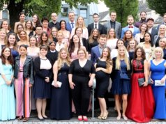 48 Gesundheits- und Krankenpflegerinnen und -pfleger des St. Josef Krankenhauses Haan, des St. Josefs Krankenhauses Hilden, der Solinger St. Lukas Klinik sowie des St. Martinus Krankenhauses in Langenfeld haben ihr Examen bestanden. (Foto: © Kplus Gruppe)