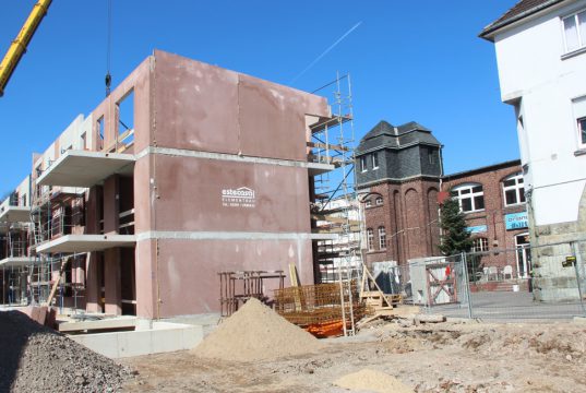 Die Immobilienpreise steigen in Solingen weiter an. Nach wie vor ist die Nachfrage höher als das derzeitige Angebot. (Archivfoto: © Bastian Glumm)