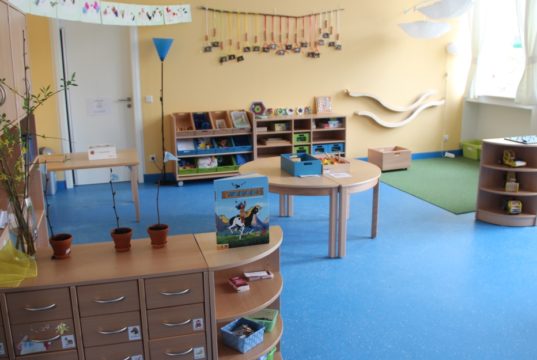 Die 14 Kindertageseinrichtungen unter dem Dach des Diakonischen Werks in Solingen bleiben am Montag wegen Sturmtief "Sabine" geschlossen. (Archivfoto: © Bastian Glumm)