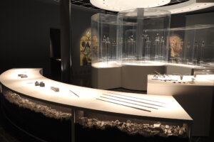 Der erste Teil der neuen Dauerausstellung widmet sich dem Aufstieg Solingens zur Klingenstadt von internationalem Rang. (Foto: © Bastian Glumm)