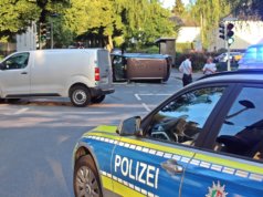Am Mittwochabend kam es auf der Klingenstraße in Mitte zu einem Verkehrsunfall mit hohem Sachschaden und einer leicht verletzten Frau. (Foto: © Das SolingenMagazin)
