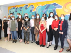 15 Auszubildende der Gesundheits- und Krankenpflege haben im Bildungszentrum des Städtischen Klinikums erfolgreich alle drei Teile des staatlichen Examens abgelegt. (Foto: © Bastian Glumm)