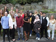 15 Auszubildende der Akademie für Gesundheitsberufe am Städtischen Klinikum haben erfolgreich die Ausbildung abgeschlossen. (Foto: © Karin Morawietz)