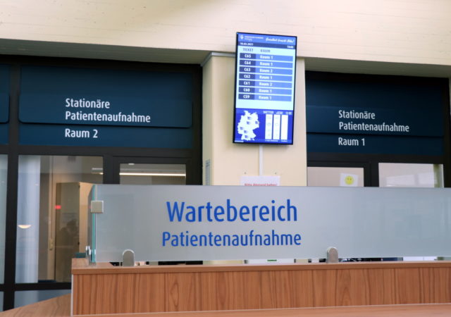 Die Patientenaufnahme im Klinikum Solingen wurde neu gestaltet. (Foto: © Bastian Glumm)