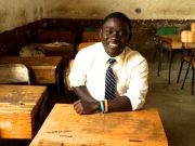 Steven Jacob Amunga ist 20 Jahre alt. Er kommt aus Kenia ins Klinikum, um an der Hüfte behandelt zu werden. Möglich macht das die Hilfsorganisation Vizazi-International. (Foto: © VIZAZI-International, D. Rappen)