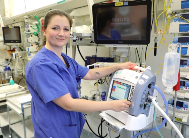 Rosangela Noia leitet die Kinderintensivstation im Klinikum Solingen. (Foto: © Bastian Glumm)