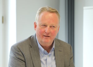 Prof. Dr. Martin Eversmeyer, Geschäftsführer des Städtischen Klinikums Solingen, warnt vor den möglichen Folgen des geplanten GKV-Spargesetzes für Krankenhäuser und die Gesundheitsversorgung. (Foto: © Bastian Glumm)