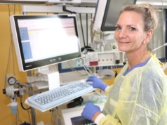Simone Pandya ist seit 1988 im Klinikum Solingen beschäftigt. Seit 1993 arbeitet sie in der operativen Intensivstation, die sie seit zehn Jahren leitet.