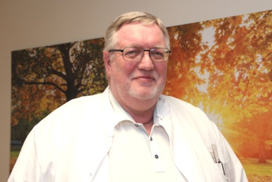 Professor Dr. Hans Martin Hoffmeister ist Chefarzt der Klinik für Kardiologie und Allgemeine Innere Medizin am Städtischen Klinikum. (Foto: © Bastian Glumm)