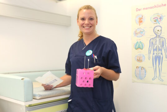 Sandra Kicklitz ist Kinderkrankenschwester im Klinikum Solingen. (Foto: © Bastian Glumm)