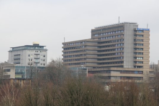 Das Klinikum an der Gotenstraße ist ein Haus der Maiximalversorgung und wird kommunal getragen. (Archivfoto: © Bastian Glumm)