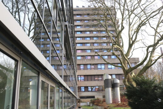 Das Klinikum an der Gotenstraße ist ein Haus der Maiximalversorgung und wird kommunal getragen. (Foto: © Bastian Glumm)