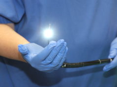 Das Darmkrebszentrum im Klinikum Solingen klärt kommende Woche mit einer Telefonhotline über Darmspiegelung und Darmkrebsvorsorge auf. (Archivfoto: © Bastian Glumm)