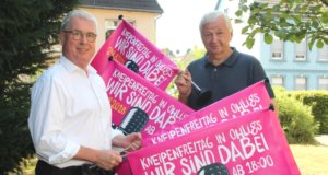 Hans Gerd Frambach (li.) und Joachim Junker von den "Ohligser Jongens" freuen sich auf den diesjährigen Kneipenfreitag, der am 24. August in Ohligs stattfinden wird. (Foto: © Bastian Glumm)