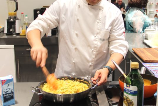 In Bäckereien, Konditoreien, Fastfood-Betrieben, Restaurants und Hotels ist der Anteil von Niedriglohn-Beschäftigten besonders hoch, beklagt die Gewerkschaft Nahrung-Genuss-Gaststätten. (Symbolfoto: © Bastian Glumm)