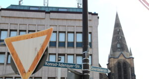 Die Kreuzung Goerdeler, Mumm-, Schwestern- und Konrad-Adenauer-Straße. (Archivfoto: © Bastian Glumm)