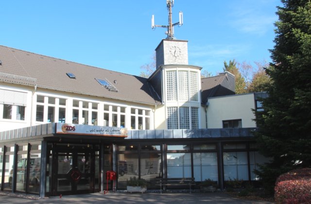 Die Zentralfachschule der deutschen Süßwarenwirtschaft (ZDS) in Gräfrath an der De-Leuw-Straße. (Archivfoto: © Bastian Glumm)