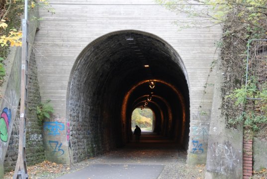 Der Schlagbaum-Tunnel der Korkenziehertrasse. (Archivfoto: © Bastian Glumm)