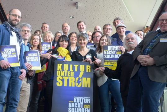 Auch in diesem Jahr ist im Rahmen der KulturNacht und des KulturMorgens wieder ein Riesenangebot an kulturellen Angeboten zusammengetragen worden, im Vergleich zum Vorjahr eine erneute Steigerung. Das diesjährige Motto lautet „Kultur unter Strom“. (Foto: © Martina Hörle)