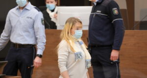 Das Landgericht Wuppertal hat gegen eine 28-jährige Solingerin die Höchststrafe ausgesprochen: Wegen fünffachen Mordes an ihren Kindern muss sie lebenslang in Haft. (Foto: © Bergische Blaulichtnews/Oelbermann)