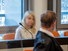 Die angeklagte Solingerin (28) schweigt zu den Mordvorwürfen. Sie soll im September 2020 fünf ihrer sechs Kinder ermordet haben. (Foto: © Bergische Blaulichtnews/Oelbermann)