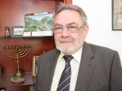 Leonid Goldberg ist Vorstandsvorsitzender der Jüdischen Kultusgemeinde Wuppertal. Zu dieser gehören auch die Solingerinnen und Solinger jüdischen Glaubens. (Foto: © Bastian Glumm)