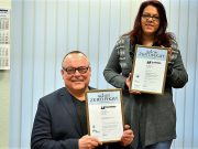 Freuen sich über die Zertifizierung: Wolfgang Sinkwitz und Scarlett Georgiadis (Büroleitung) vom Lernzentrum. (Foto: © Martina Hörle)