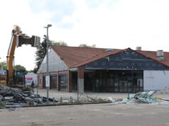Die Filiale des Discounterunternehmens Lidl am Nümmener Feld wird derzeit abgerissen. Bis Herbst soll dort ein modernerer Neubau entstehen. (Foto: © Bastian Glumm)