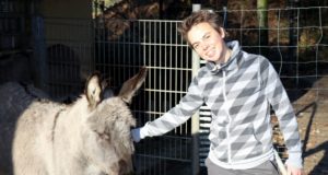 Die Solingerin Linda Bunzenthal (41) hat zum 1. Dezember die zoologische Leitung der Gräfrather Fauna übernommen. Die diplomierte Biologin betreibt zudem in Höhscheid ein Fachgeschäft für Terraristik. (Foto: © Bastian Glumm)