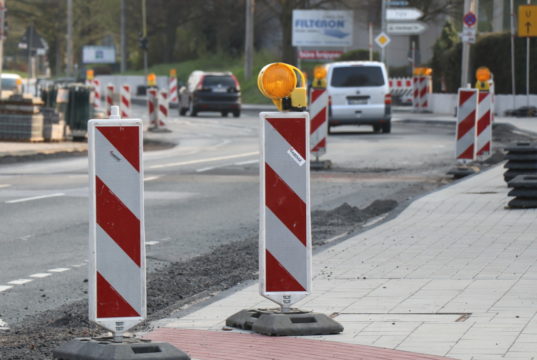 Vor dem Abschluss befinden sich die Bauarbeiten auf der Löhdorfer Straße. (Foto: © Bastian Glumm)