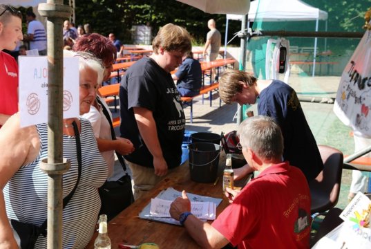 Die Löscheinheit 2 der Freiwilligen Feuerwehr ludt am Wochenende zum 57. Aufderhöher Feuerwehrfest nach Rupelrath ein. (Foto: © Oelbermann-Fotografie)