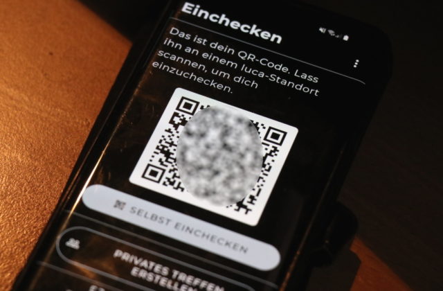 In Solingen kann ab sofort die Luca-App genutzt werden. Damit soll die Kontaktnachverfolgung vereinfacht und der Papierkrieg reduziert werden. (Foto: © Bastian Glumm)