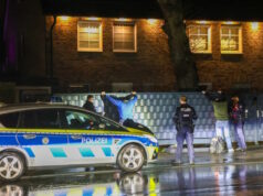 Am Montagabend konnte die Polizei gegen 22.00 Uhr auf der Lützowstraße in Gräfrath zwei mutmaßliche Einbrecher festnehmen. (Foto: © Tim Oelbermann)