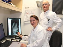 Handchirurgin Anne Brüske verstärkt das Team um Dr. Markus Meibert, Chefarzt der Chirurgie in der St. Lukas Klinik. (Foto: © Bastian Glumm)