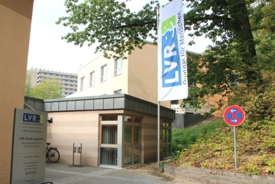 Am Dienstag eröffnete der LVR ein psychiatrisches Behandlungszentrum mit 40 stationären Plätzen an der Frankenstraße. (Foto: © Bastian Glumm)