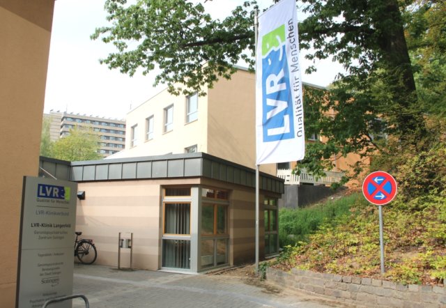 Am Dienstag eröffnete der LVR ein psychiatrisches Behandlungszentrum mit 40 stationären Plätzen an der Frankenstraße. (Foto: © Bastian Glumm)