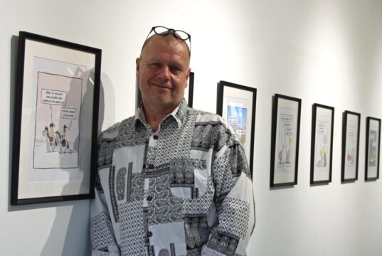 Die Ausstellung „Es ist nicht das, wonach es aussieht – Cartoons aus dem Krisengebiet“ von Marcus Gottfried ist noch bis zum 5. Februar in der Galerie SK zu sehen. (Foto: © Sandra Grünwald)